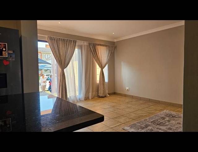 2 BEDROOM TOWNHOUSE FOR SALE IN MONTANA TUINE